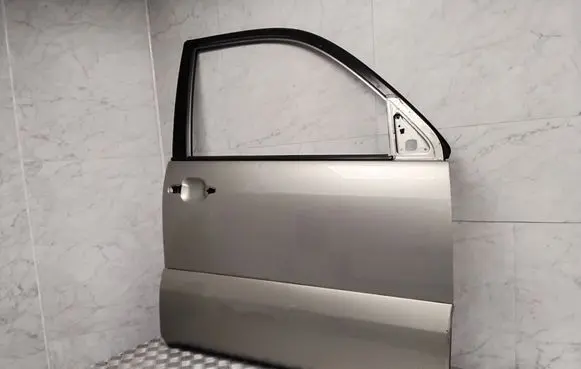 Toyota Land Cruiser (J120) Front door
