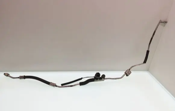 Land Rover Discovery 3 - LR3 Air conditioning (A/C) pipe/hose