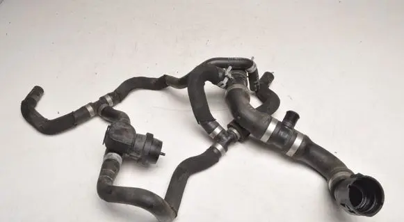 Volvo V40 Engine coolant pipe/hose 31338891
