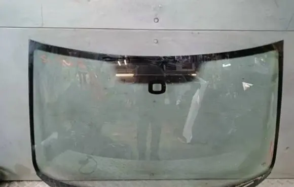 Skoda Superb B6 (3T) Front windscreen/windshield window 
