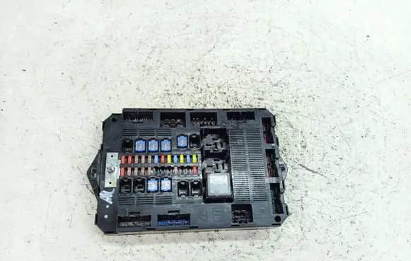 Jaguar XF X250 Fuse module 9X23-14B476-AC WC0038