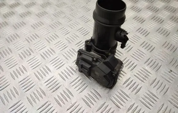 BMW 1 F20 F21 Engine shut-off valve 7810752 8506359