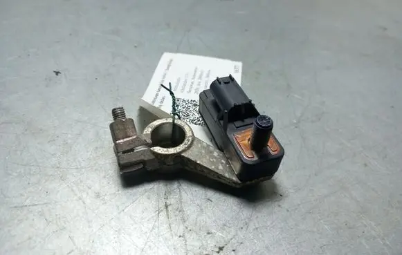 Mitsubishi Outlander Battery relay fuse 1865A362