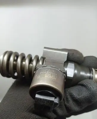 Audi A4 S4 B7 8E 8H Fuel injector 03g130073g