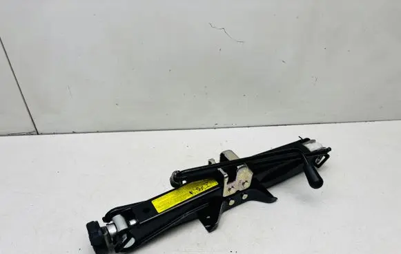 Audi A4 S4 B8 8K Lift Jack 8K0011031C