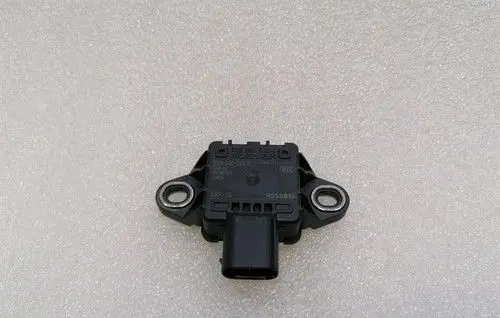 Ferrari FF Rear suspension height sensor lever