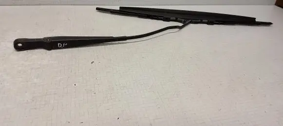 Volkswagen PASSAT B4 Front wiper blade arm 3A1955410 184697