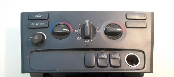 Volvo S60 Climate control unit 8651240