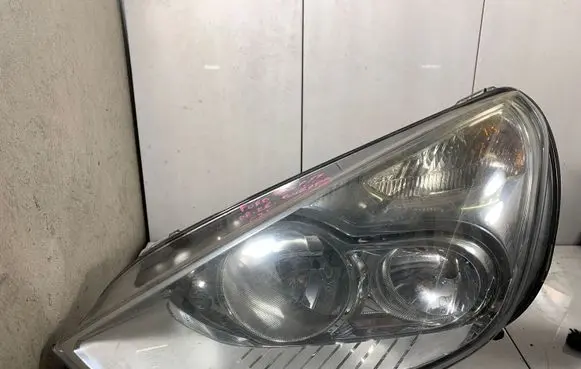 Ford Galaxy Headlight/headlamp 163681L