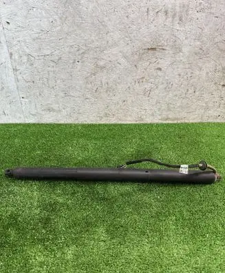 Porsche Macan (95B) Tailgate/trunk strut/damper 95B827851C 21071387300152