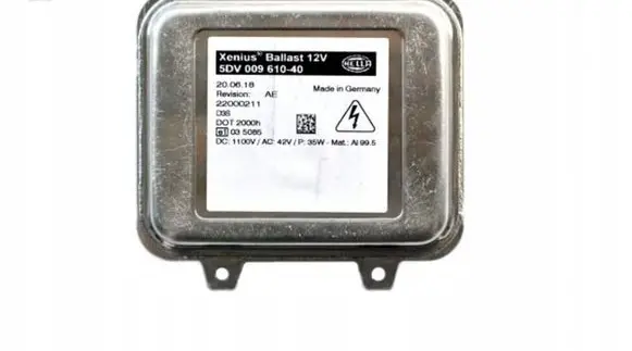 Mercedes-Benz Vito Viano W639 Headlight ballast module Xenon A0008212561 5DV009610005DV