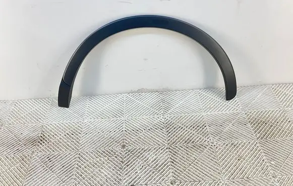 Audi Q3 8U Rear arch trim 8U0853817A