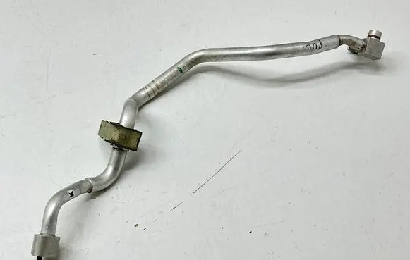 Air conditioning (A/C) pipe/hose