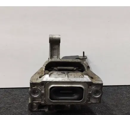 Audi Q3 8U Engine mount bracket 5N0907492 KA1213390
