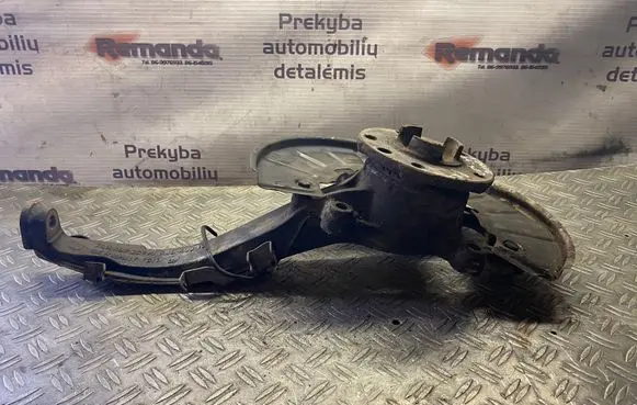 Volkswagen Touareg I Front wheel hub 7L0407257