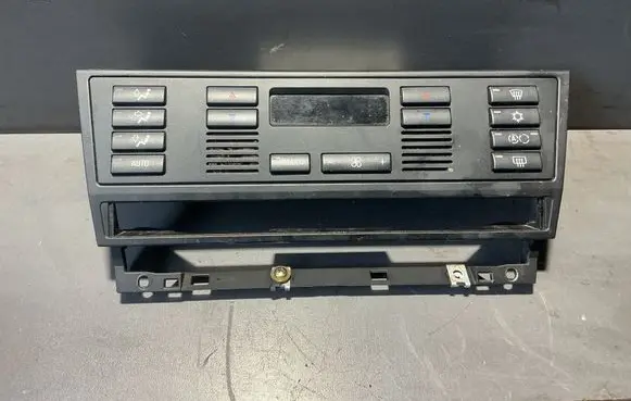 BMW 5 E39 Climate control unit 6902548 900250960000 01184095