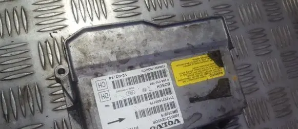 Volvo XC70 Airbag control unit/module 0285010709 P31295676