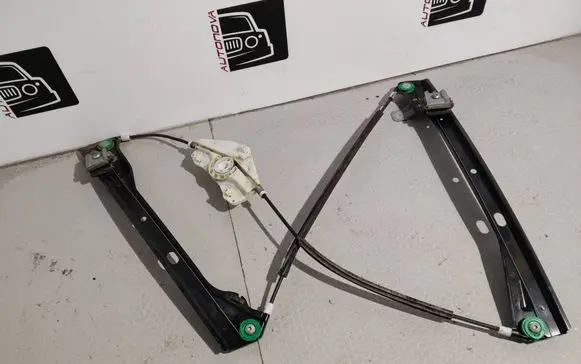 Volkswagen Golf VI Front window lifting mechanism without motor 986288
