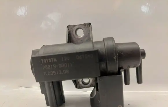 Toyota Avensis T250 Turbo solenoid valve 258190R011 70051308
