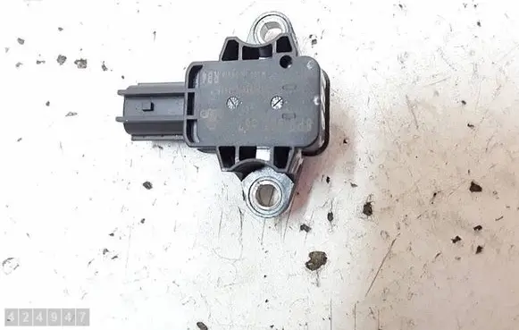 Audi TT TTS Mk2 Airbag deployment crash/impact sensor 8P0955557