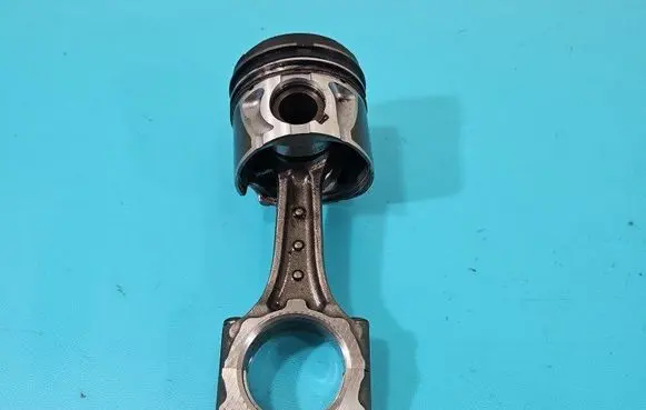 Piston