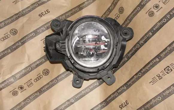 KIA Carens III Front fog light