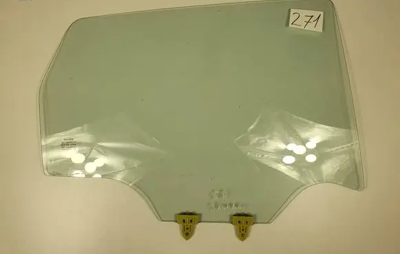 Nissan Qashqai Rear door window glass 43R00048