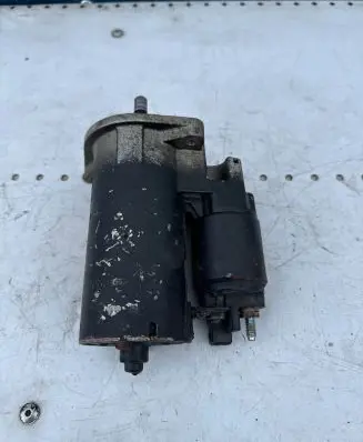 Volkswagen Golf V Starter motor 085911023H 0001107094