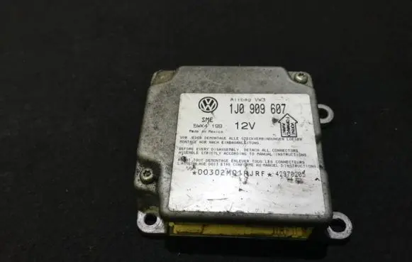 Volkswagen PASSAT B5 Airbag control unit/module 1j0909607 5wk4199