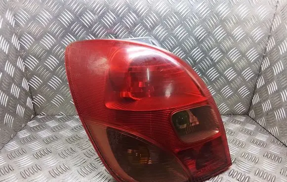 Toyota Corolla Verso E121 Rear/tail lights