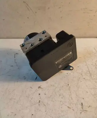 BMW 1 E81 E87 ABS Pump 6772214