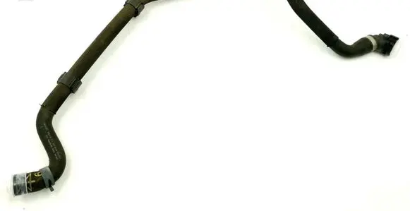 Engine coolant pipe/hose