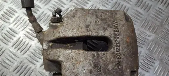 BMW 5 E39 Front brake caliper