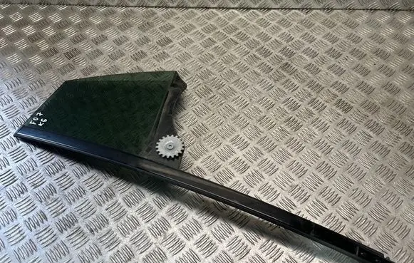BMW 5 GT F07 Rear vent window glass 43R00128