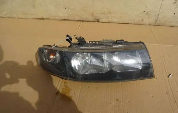 Seat Toledo II (1M) Headlight/headlamp 1M1941002D 67742701