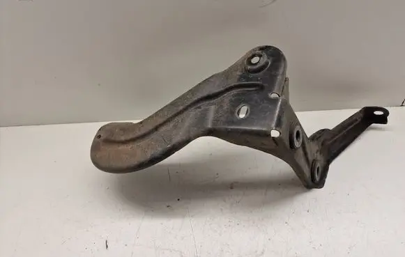 Audi A6 S6 C6 4F Intercooler pipe mounting bracket 4F0145813F