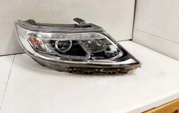 KIA Sorento Headlight/headlamp 92102-2P560