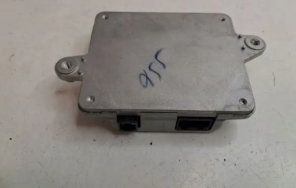 Toyota Hilux (N140, N150, N160, N170) Central body control module 8647010010