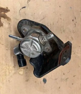 Toyota RAV 4 (XA50) Fuel injection high pressure pump 2310125040