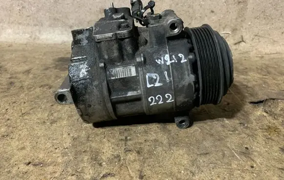 Mercedes-Benz E W212 Air conditioning (A/C) compressor (pump) L939071