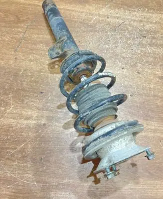 BMW 1 E81 E87 Front shock absorber with coil spring 6768919