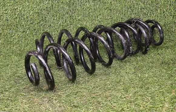 Toyota Camry VIII XV70 Rear coil spring