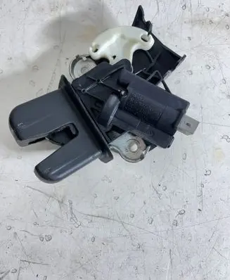Volkswagen PASSAT B6 Tailgate/trunk/boot lock/catch/latch 4F5827505D