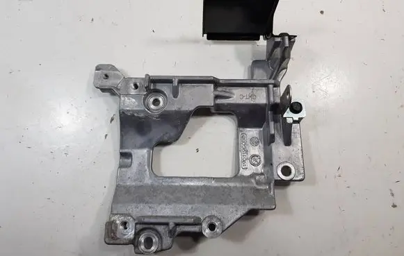 Nissan Leaf II (ZE1) A/C compressor mount bracket 119105sk0a