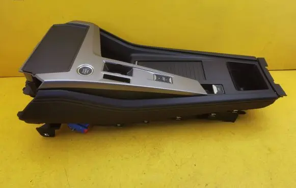 Peugeot 408 P54 Center console 9835860680