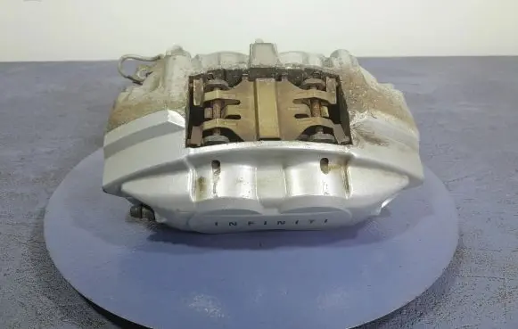 Infiniti QX70 S51 Front brake caliper