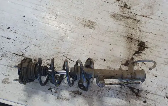 Honda CR-V Front shock absorber with coil spring NOCODE