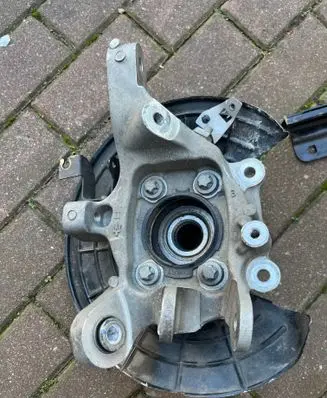 Maserati Levante Rear wheel hub 670108080