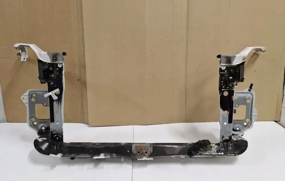 Subaru Legacy Front bumper support beam 