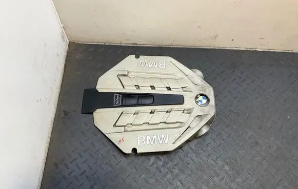 BMW 5 GT F07 Engine cover (trim) 7577456 7577459